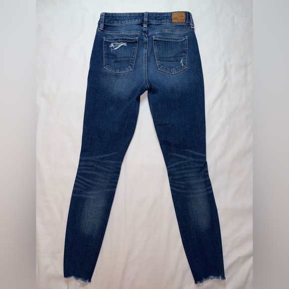 American Eagle Size 4 Dark Wash Distressed Hi Rise Skinny Jegging Jeans - Picture 9 of 10